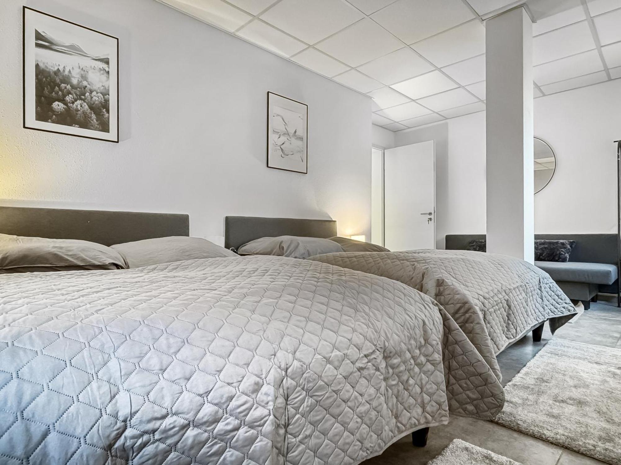 Group Friendly Comfort Central Stuttgart Apartment Exteriör bild