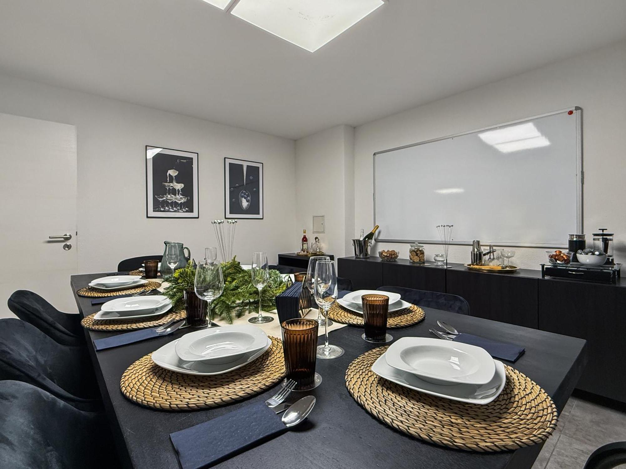 Group Friendly Comfort Central Stuttgart Apartment Exteriör bild